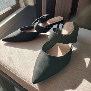 Bandolino Kitten Heel Black Suede Fabric Slide Heels Size 11